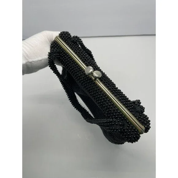 Vintage 1960s Lumured Black Corde Beaded Handbag purse Kiss lock Petit cool - Picture 9 of 16